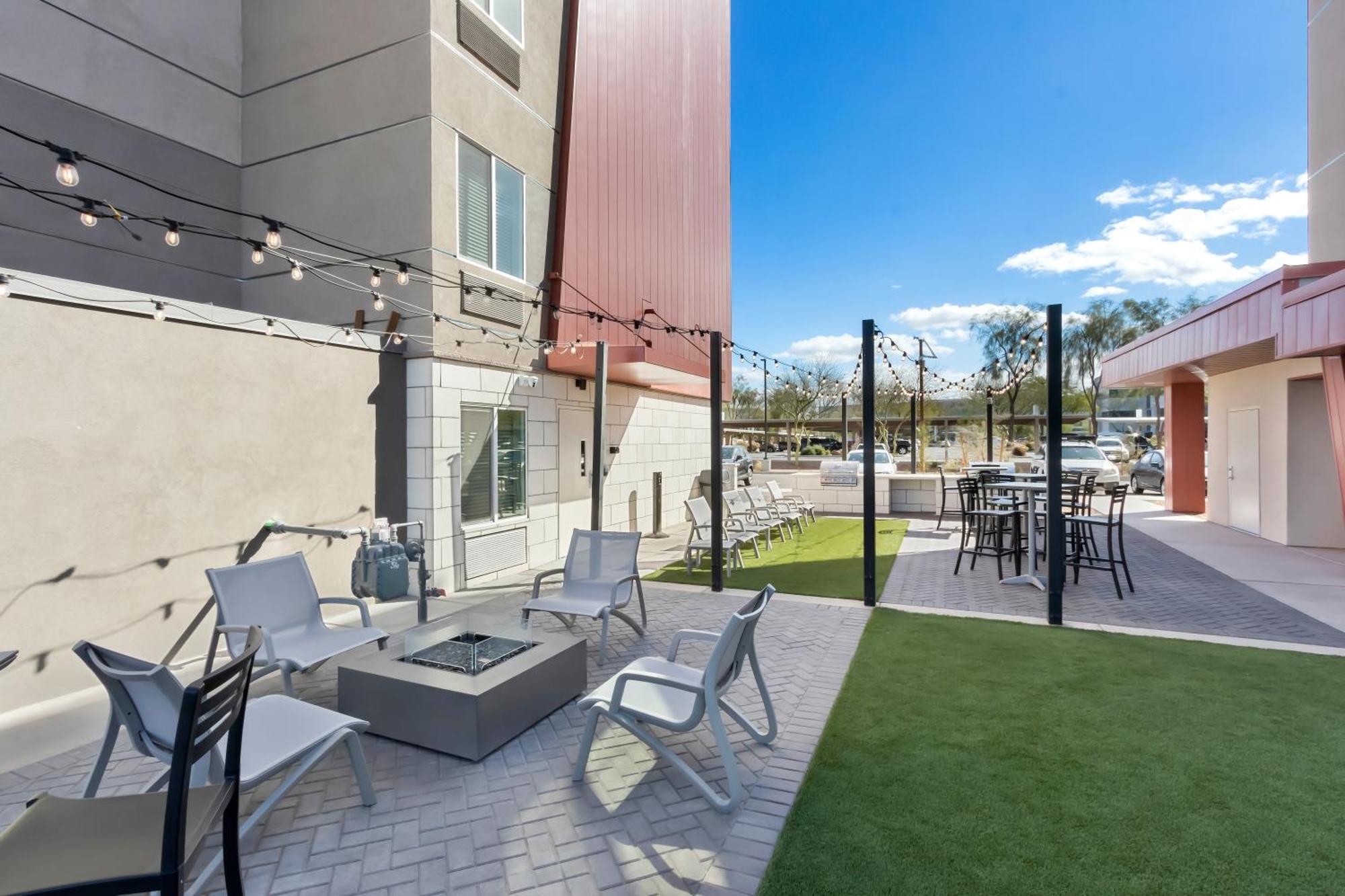 Woodspring Suites Chandler Phoenix Medical Center Exterior photo