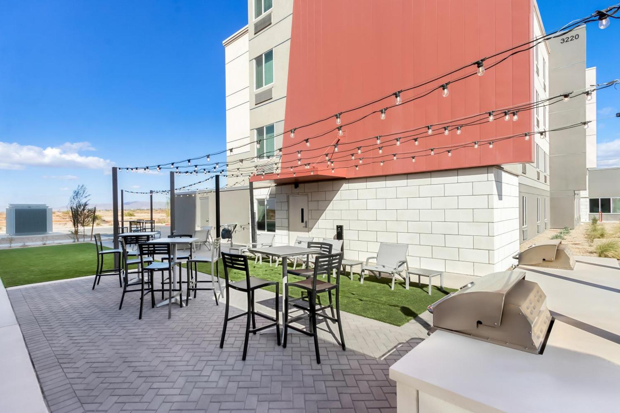Woodspring Suites Chandler Phoenix Medical Center Exterior photo